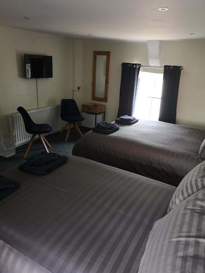 Red Lion Rooms - Self Check In Dalton-in-Furness Esterno foto