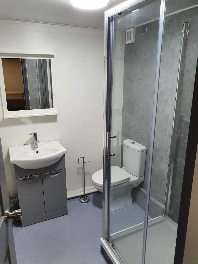 Red Lion Rooms - Self Check In Dalton-in-Furness Esterno foto